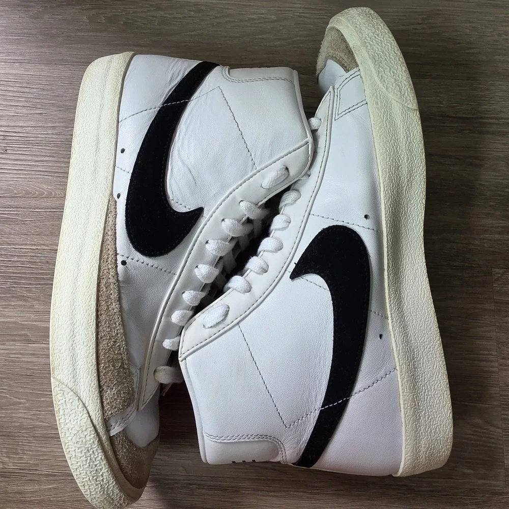 Nike Blazer Mid 77‎ Vintage White Black Sneakers Men 9.5 BQ6806-100